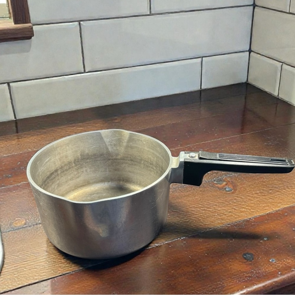 Wagner Ware Magnalite Sauce Pan 4683 3 Quart